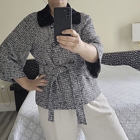 Tahari Arthur S.Levine jacket, 14 - Picture 3 of 9